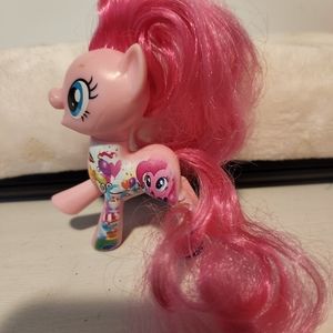 My Little Pony G4 Pinkie Pie toy figure